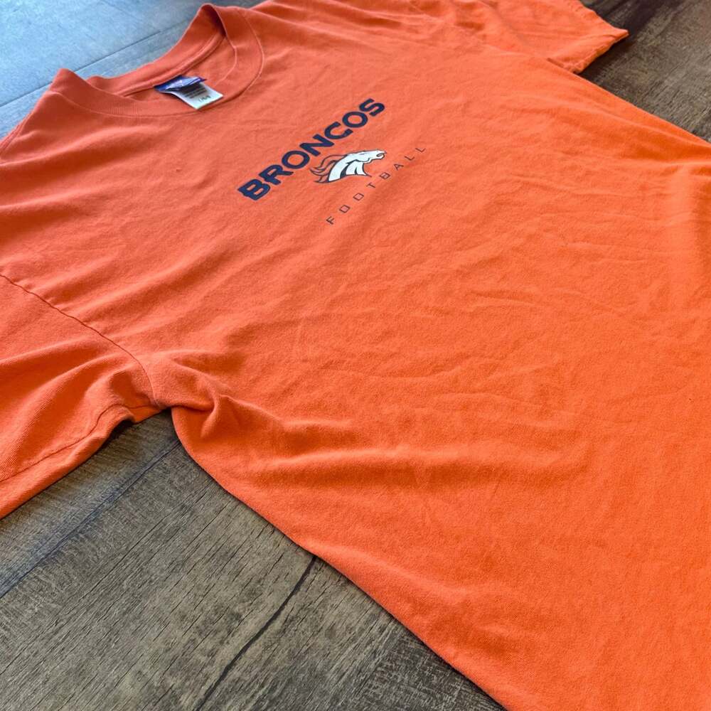 Vintage Denver Broncos T-shirt Size L